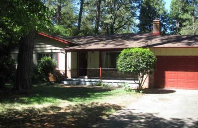 Photo of Paradise 3 bed 2 bath home ATTACHED 2-CAR GARAGE