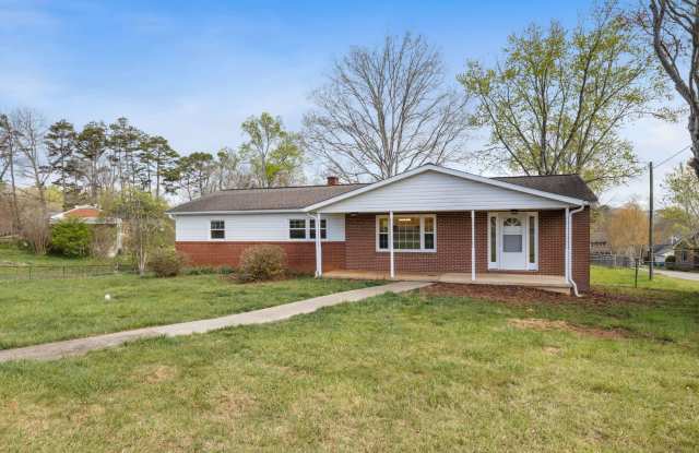 Spacious 3-Bedroom Ranch-Style Home with Unfinished Basement in West Asheville - 227 Johnston Boulevard, Buncombe County, NC 28806