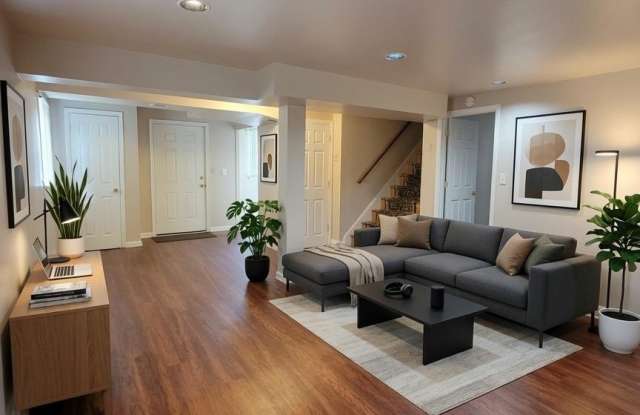 203 LINDEN Avenue