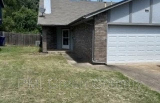 4717 S Ironwood Ave - 4717 South Ironwood Avenue, Broken Arrow, OK 74011