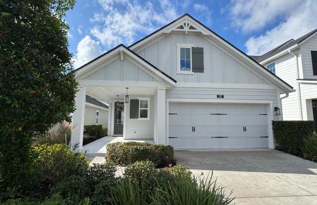 227 Vista Lake Cir
