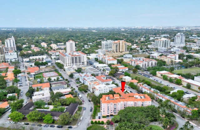 1 Alhambra Cir