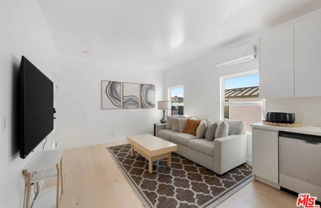 117 W Channel Rd unit: 115