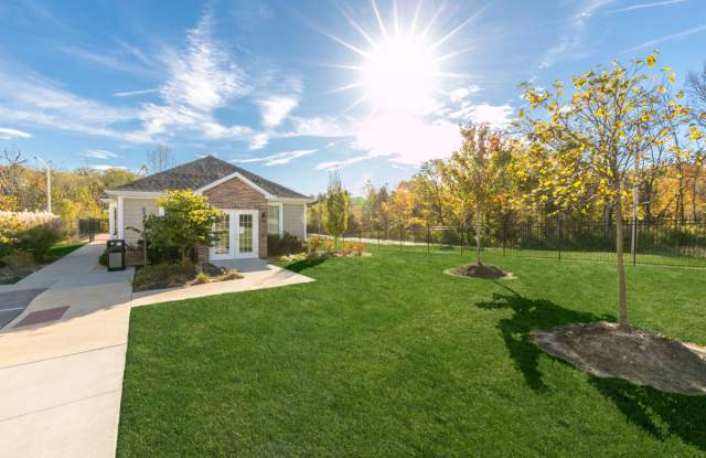 Parkway Oaks Townhomes and Duplexes