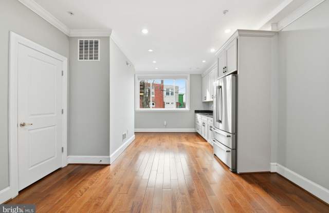 2417 BENNING Road NE