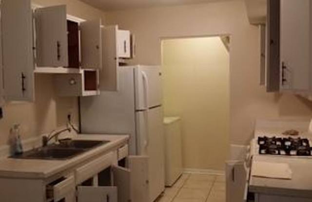 1854 JAMESTOWN Circle