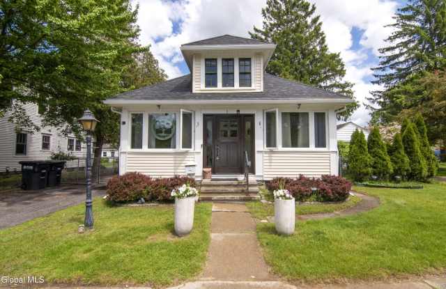 2 Ritchie Place
