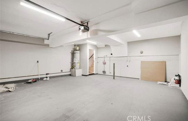 5800 Owensmouth Avenue