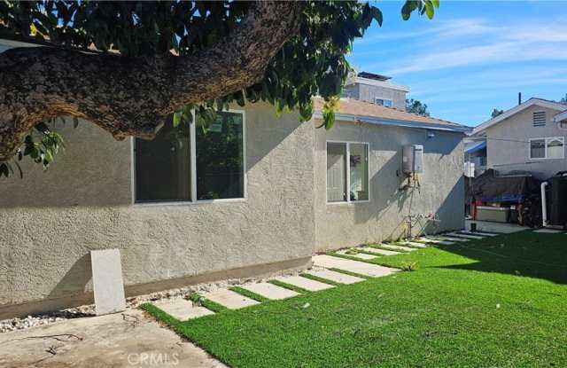 17615 Victory Boulevard