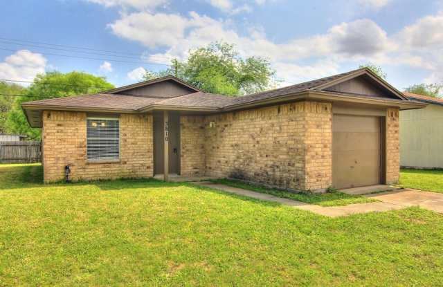 3810 Brookhill - 2 Bed/ 1 Bath - $1295/month