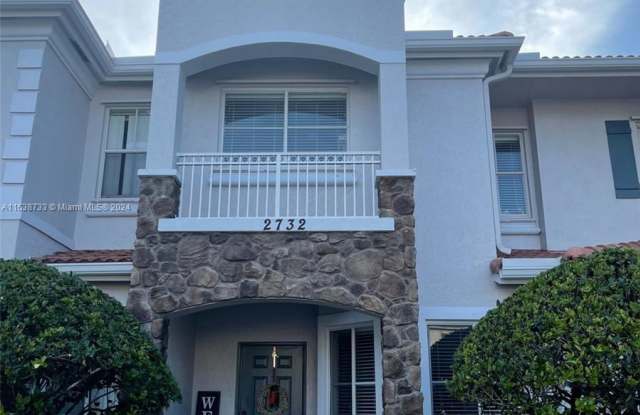 2732 Southwest 83rd Avenue