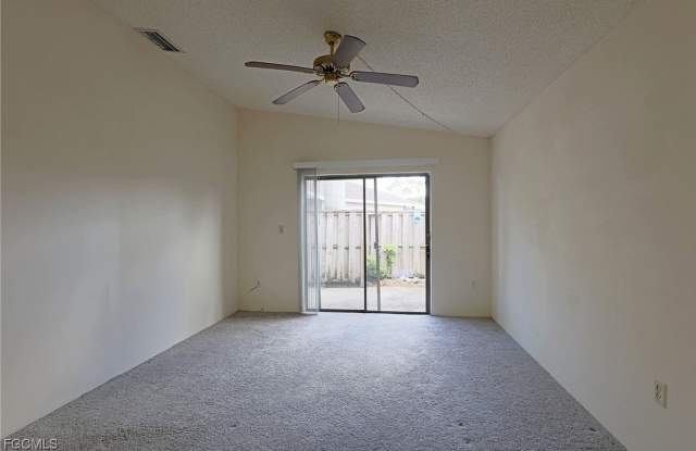 5274 Cedarbend Drive unit: 3