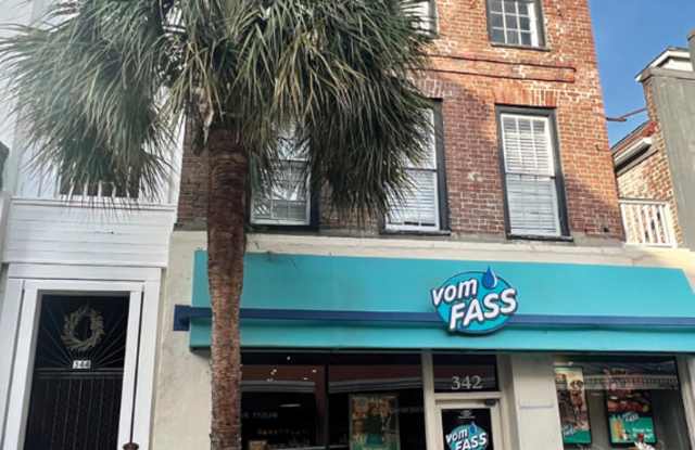 342 King St B