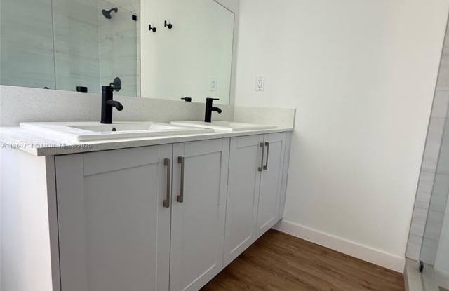 421 Southeast 1st Street