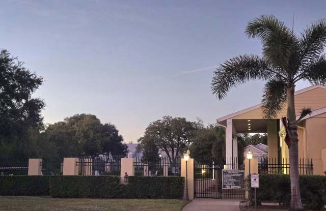 Photo of 5347 Emerald Isle Dr