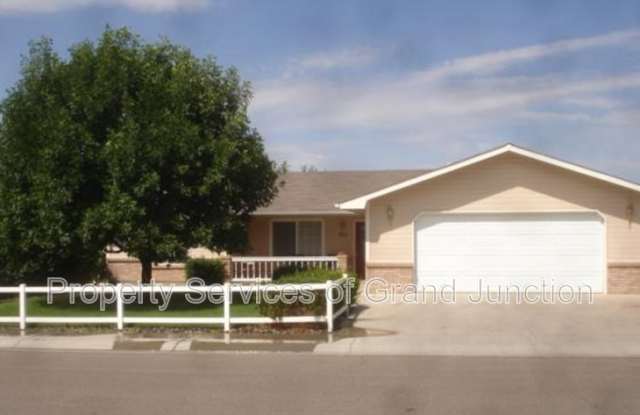 587 Pioneer Road - 587 Pioneer Road, Grand Junction, CO 81504