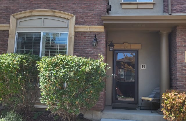 9489 Cedarhurst Ln Unit B - 9489 Cedarhurst Lane, Highlands Ranch, CO 80129