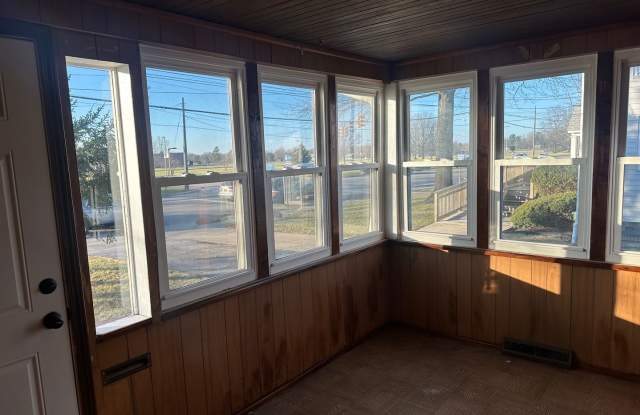 Parma Single Family Jewel! Must See!