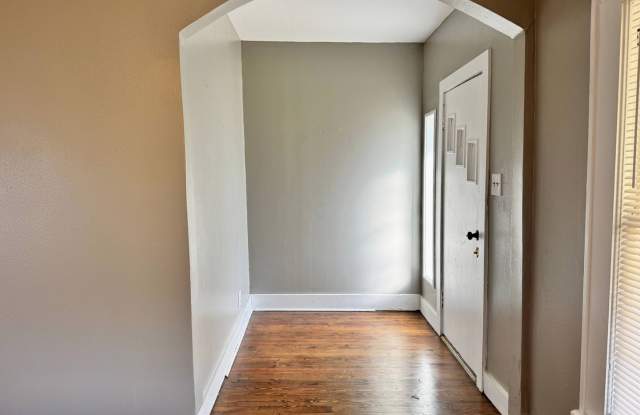 Affordable 2 Bed 1 Bath In Floral Heights