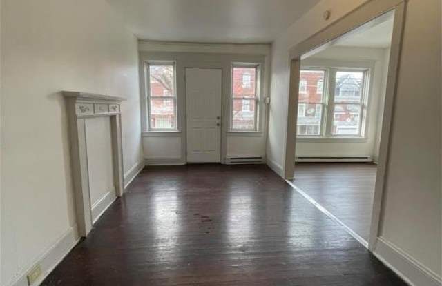408 W Washington Street unit: 2E