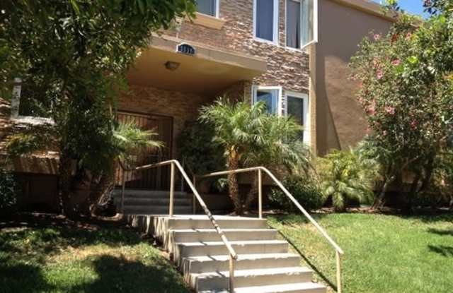 EXCELLENT LOCATION - 5510 Adelaide Avenue, San Diego, CA 92115