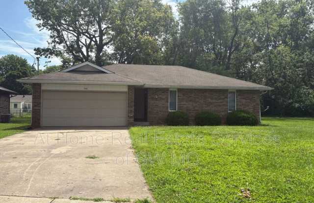 522 E Washita