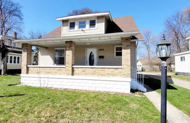 843 Oakdale Street Southeast - 843 Oakdale Street Southeast, Grand Rapids, MI 49507