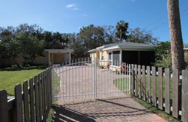 401 Oakwood Avenue