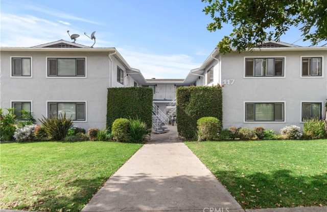 Photo of 117 S Ivy Avenue