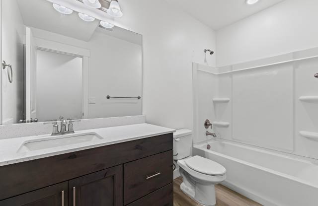 7948 N BRISTLECONE Rd