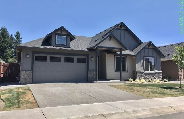 MUST SEE Beautiful Sprawling ranch, gourmet kitchen and master suite - 11203 Northeast 126th Avenue, Orchards, WA 98682