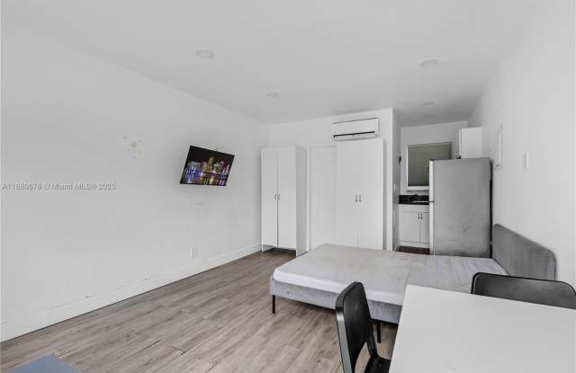 Photo of 110 NW 9th Ave