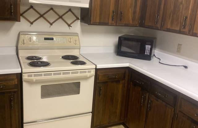 Photo of 2843 Tongass Avenue - 4