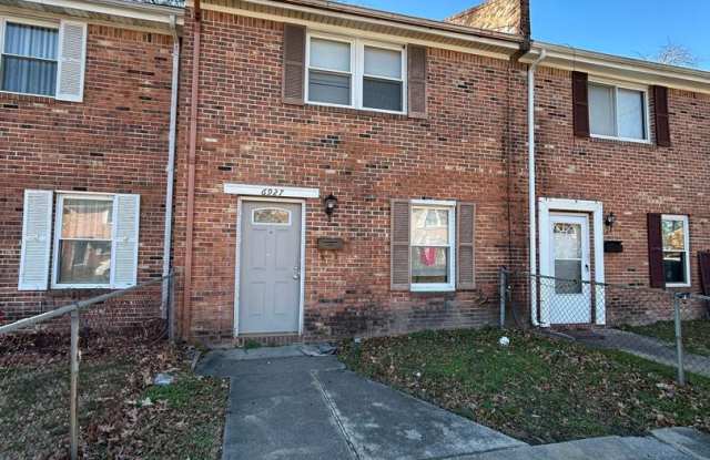 Welcome to this fantastic townhome in Norfolk "ASK ABOUT OUR ZERO DEPOSIT"
