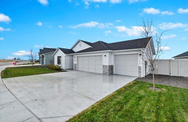 2869 N Arroyo Vis Wy