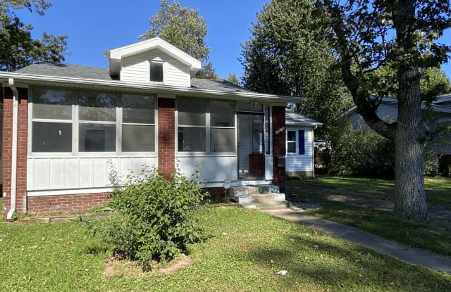 1414 Jackson Avenue - 1414 Jackson Avenue, Evansville, IN 47714