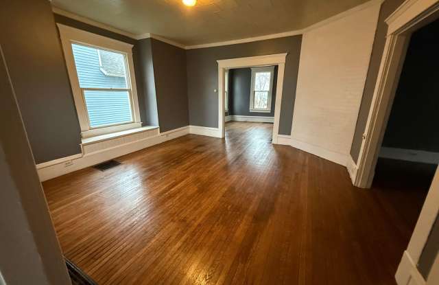 3 bedrooms house