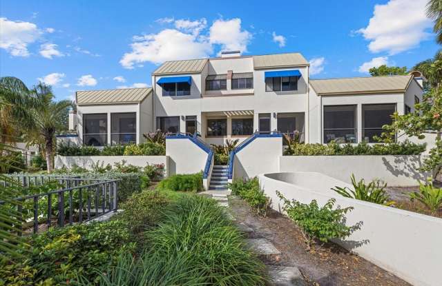 1928 HARBOURSIDE DRIVE