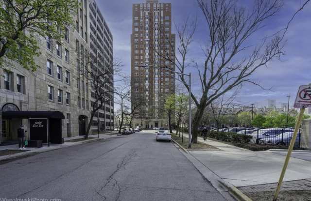 5000 S Cornell Avenue