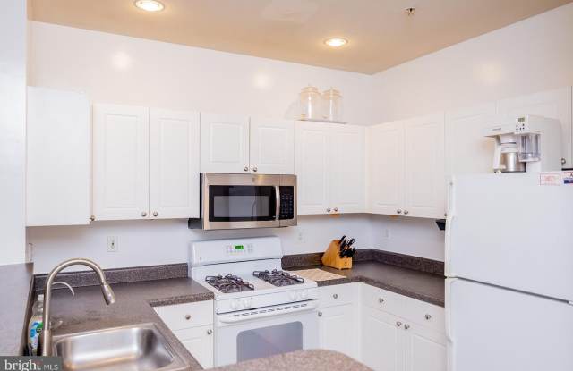 11373 ARISTOTLE Drive unit: 9-209