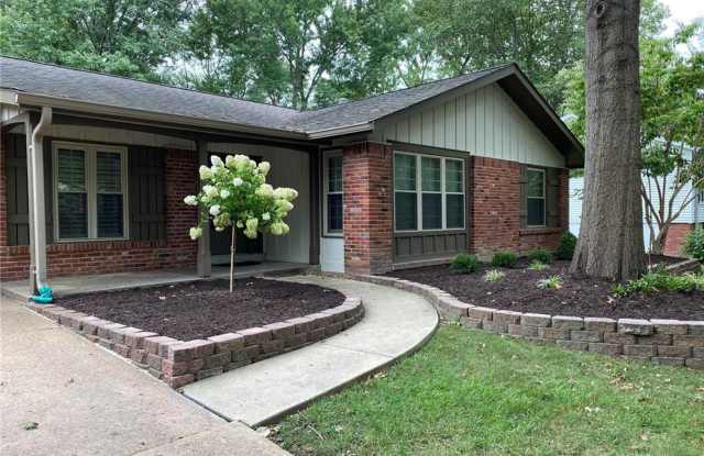 762 LA FEIL DRIVE | MANCHESTER 63021