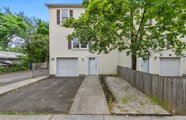 505 Howard Avenue
