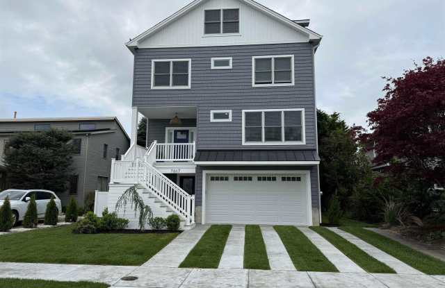 Photo of 7607 Burk Ave