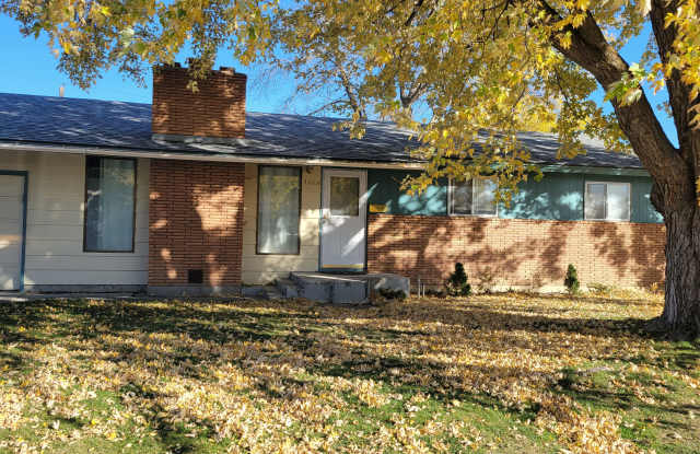 Photo of 1160 Phelps Cir