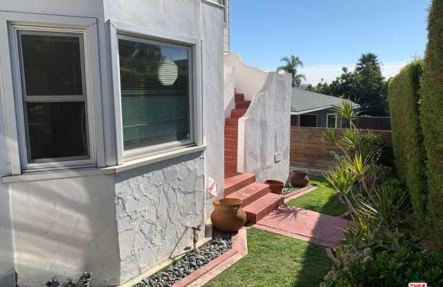 224 4th Ave