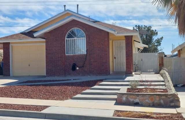 3 bedroom 2 bathroom beautiful rental ! Available now!