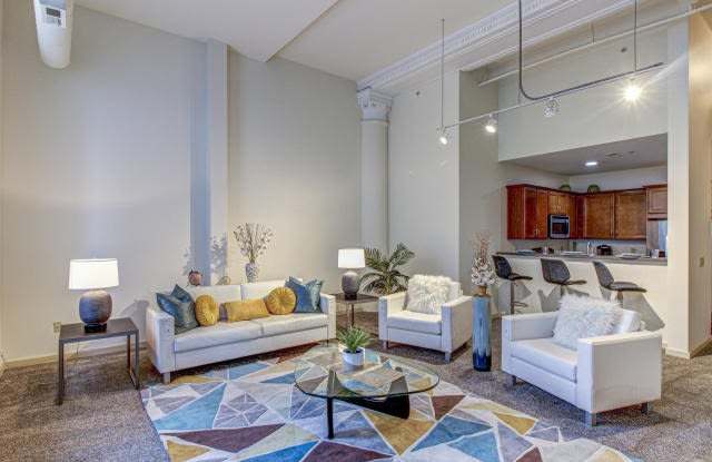 210 S 16th St Unit A32