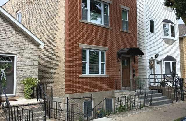 3612 S Emerald Avenue unit: 1F