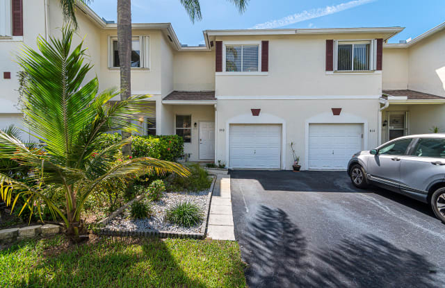 808 NW 42nd Place NW - 808 Northwest 42nd Place, Deerfield Beach, FL 33064