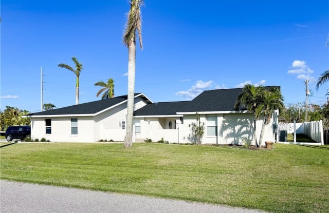 901 SW Santa Barbara Place - 901 Southwest Santa Barbara Place, Cape Coral, FL 33991